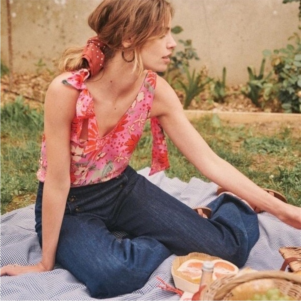 Sezane Rick Top in Fuschia
Flower Print
